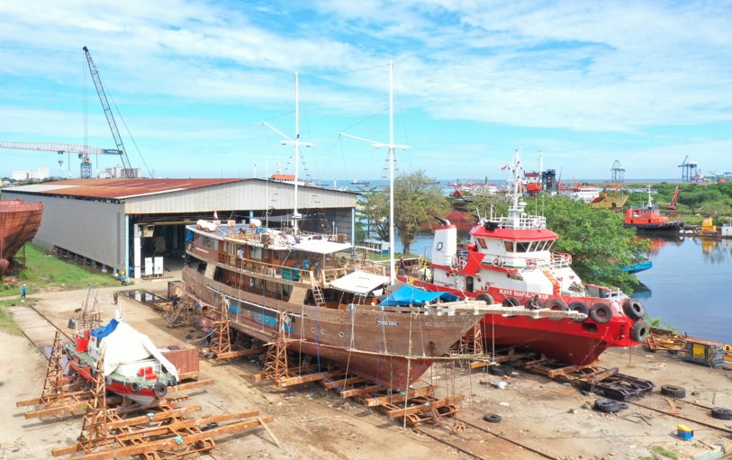 Docking Repair KLM. Chakana milik PT. Karunia Arung Samudera