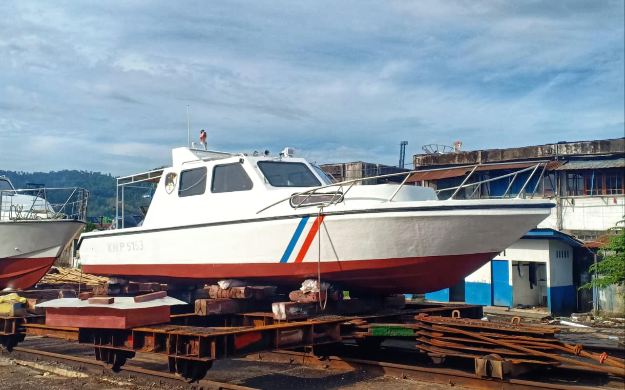 Docking repair kapal patroli KN.P. 5153