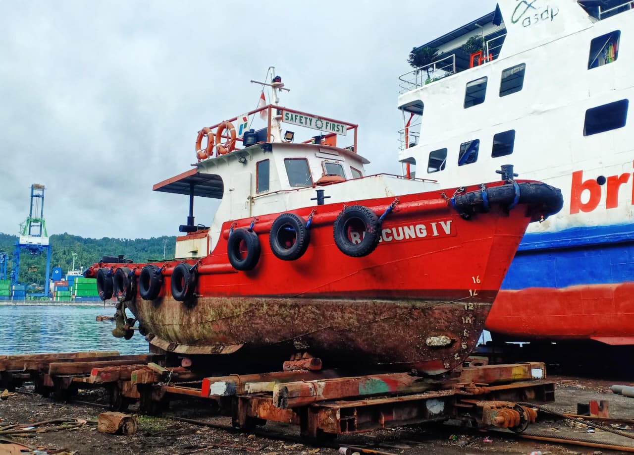 Docking Repair Kapal MB. Rancung IV milik PT Pertamina Trans Kontinental